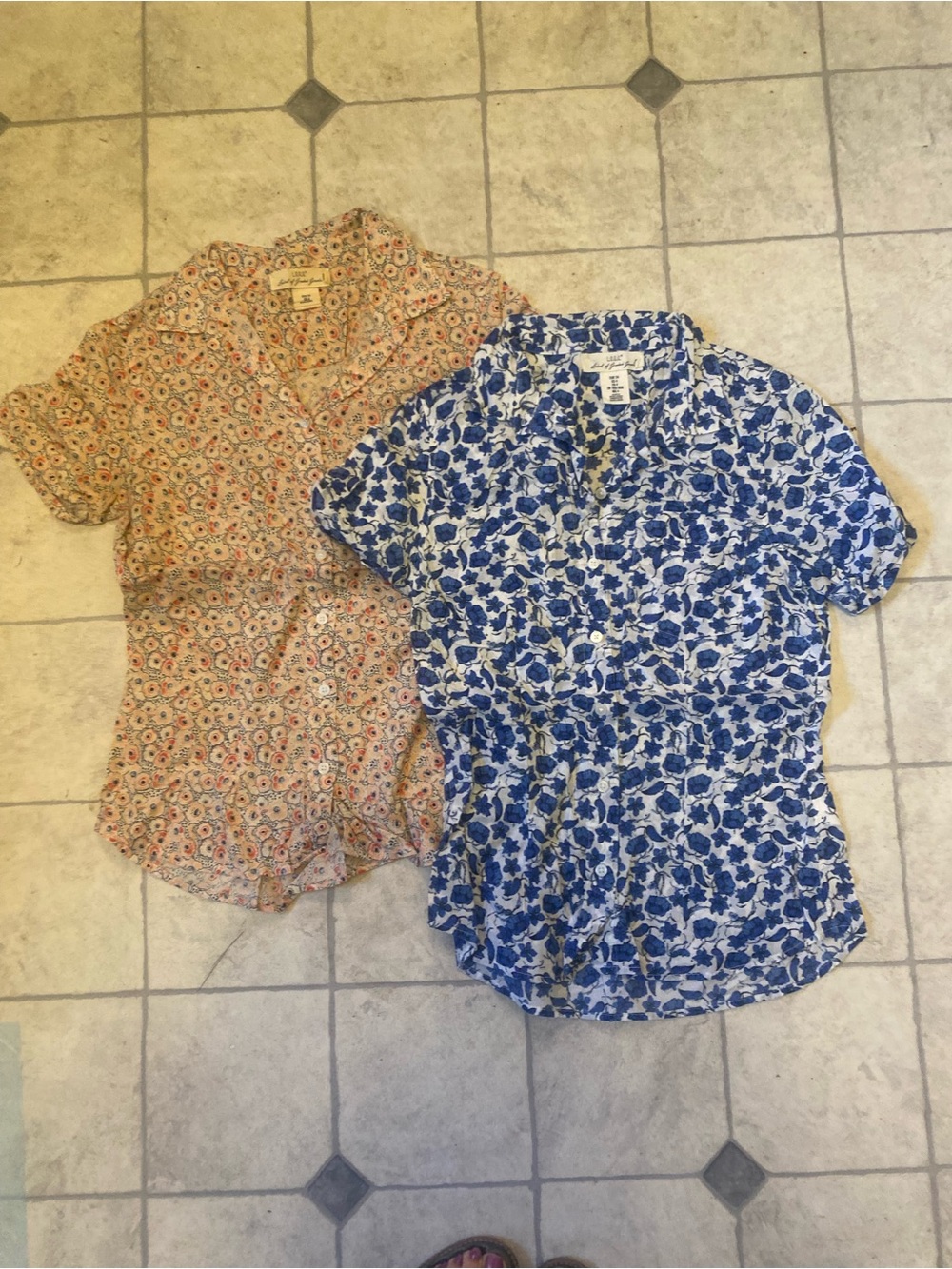 Blue Floral Button-Down Shirt Bundle 2
Women’s/Juniors